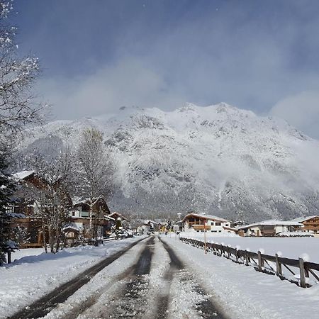 Mountain Motel Leutasch Buitenkant foto