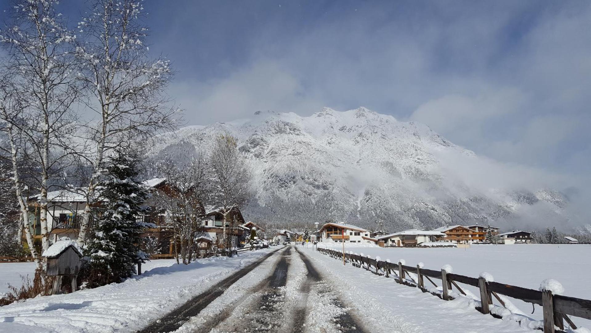 Mountain Motel Leutasch Buitenkant foto